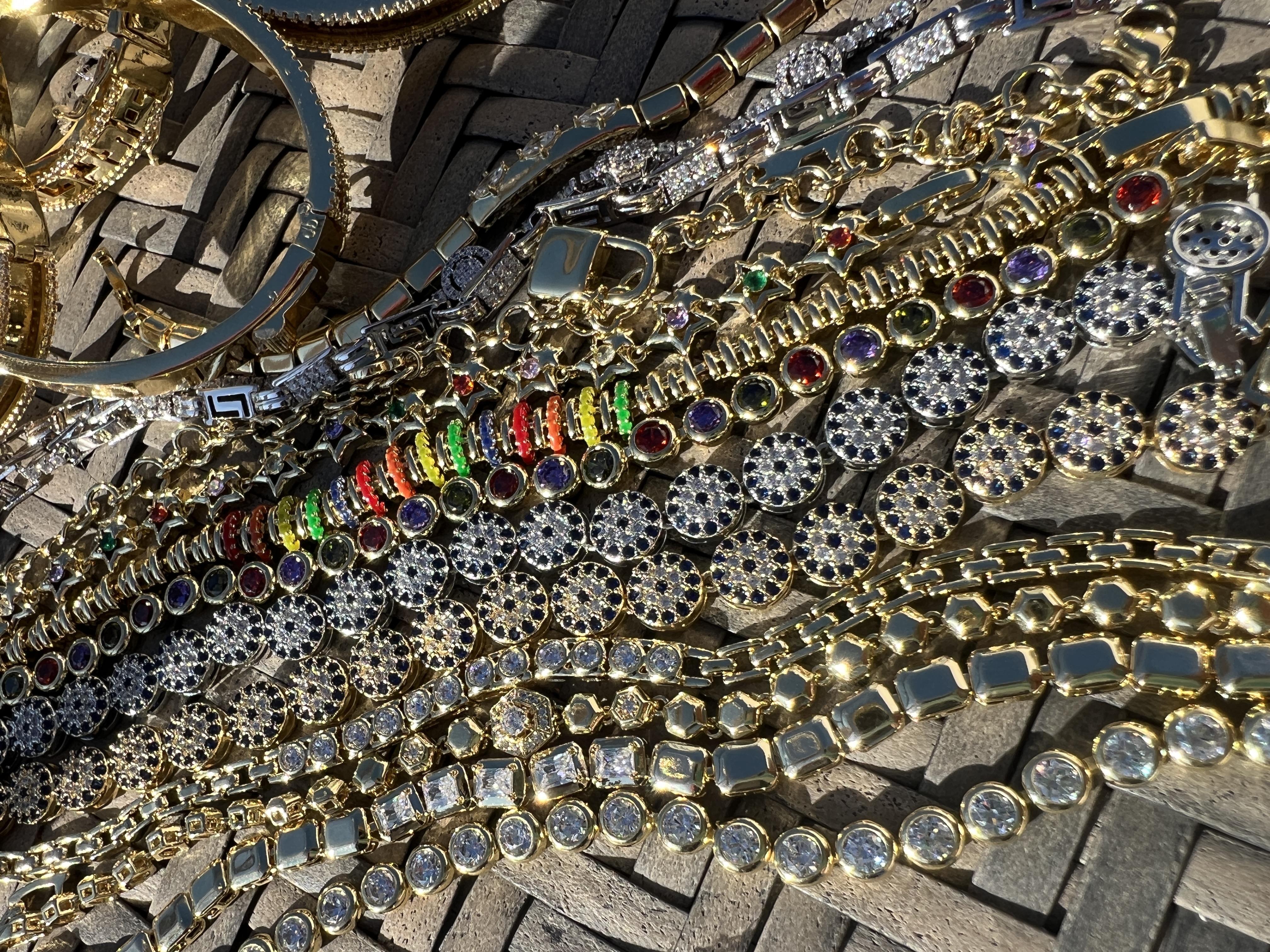 RENGARENK MARKA BİLEKLİK