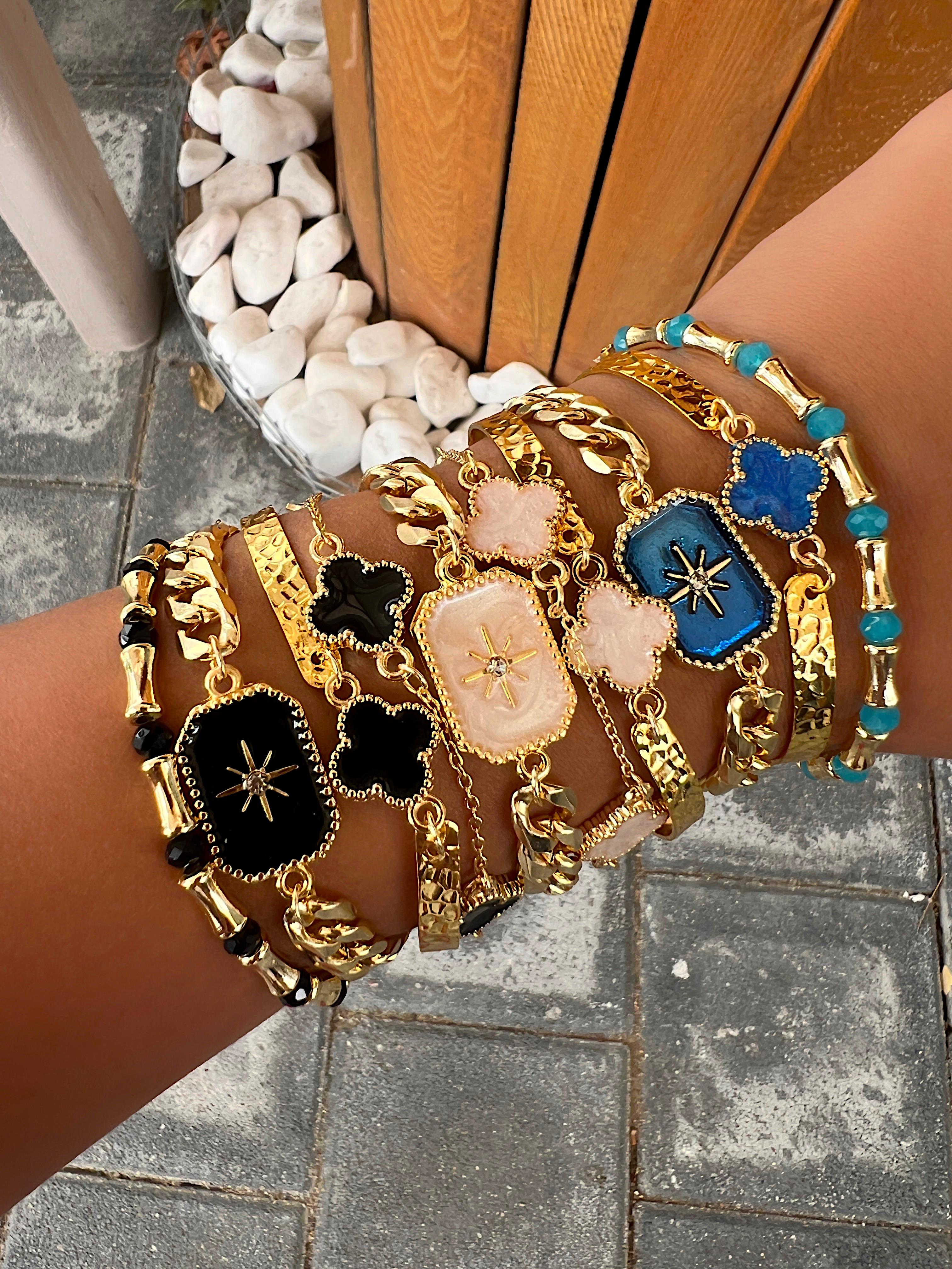 SİYAH ÜÇ YONCA VN BİLEKLİK