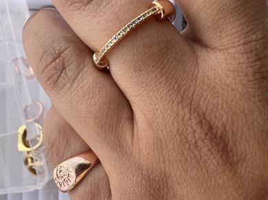 2 adet vip yüzük. 1 i ayarlamalı 1 i 8 numara