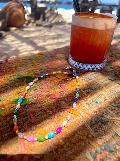 BENDE SORDUĞUNUZ RENGARENK CAM DAMLA KOLYE