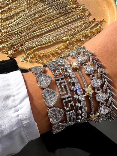 ÇİFT KÜNYE GÖRÜNÜMLÜ MODEL