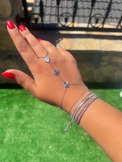 GÜMÜŞ RENK DORİKA BİLEKLİK 