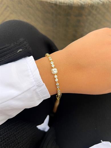 ORTASI TAŞLI SU YOLU BİLEKLİK