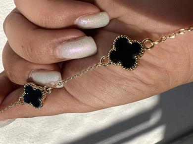 SİYAH ÜÇ YONCA VN BİLEKLİK