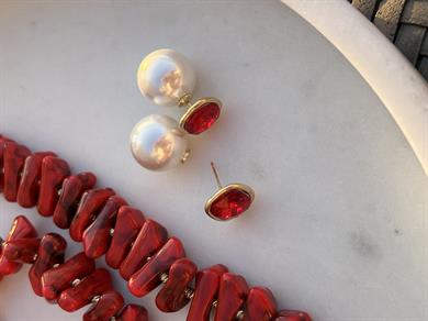 TERSTEN GELEN İNCİ TOP KÜPELER KIRMIZI