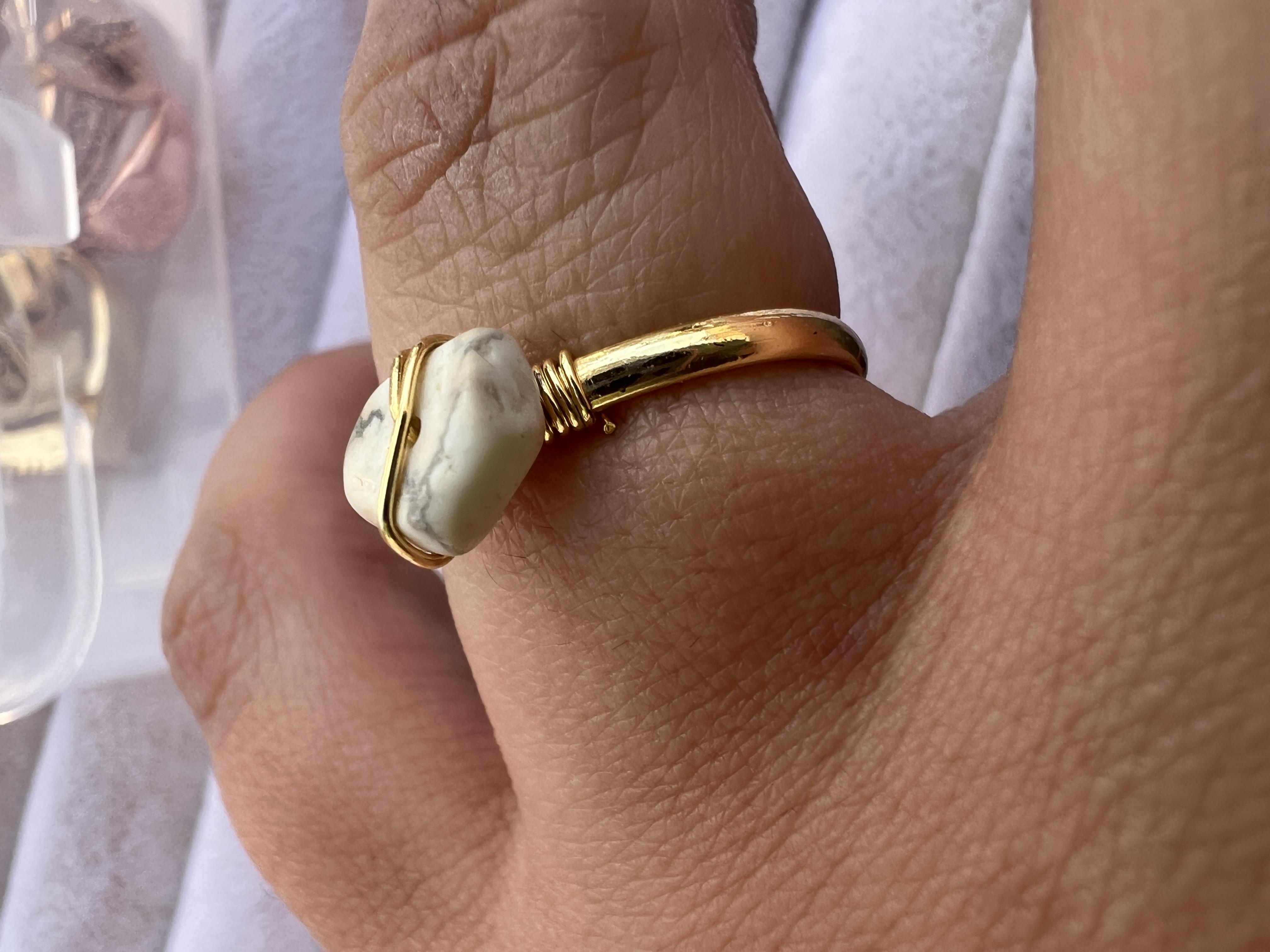 AYARLAMALI DOĞALTAŞ YÜZÜK