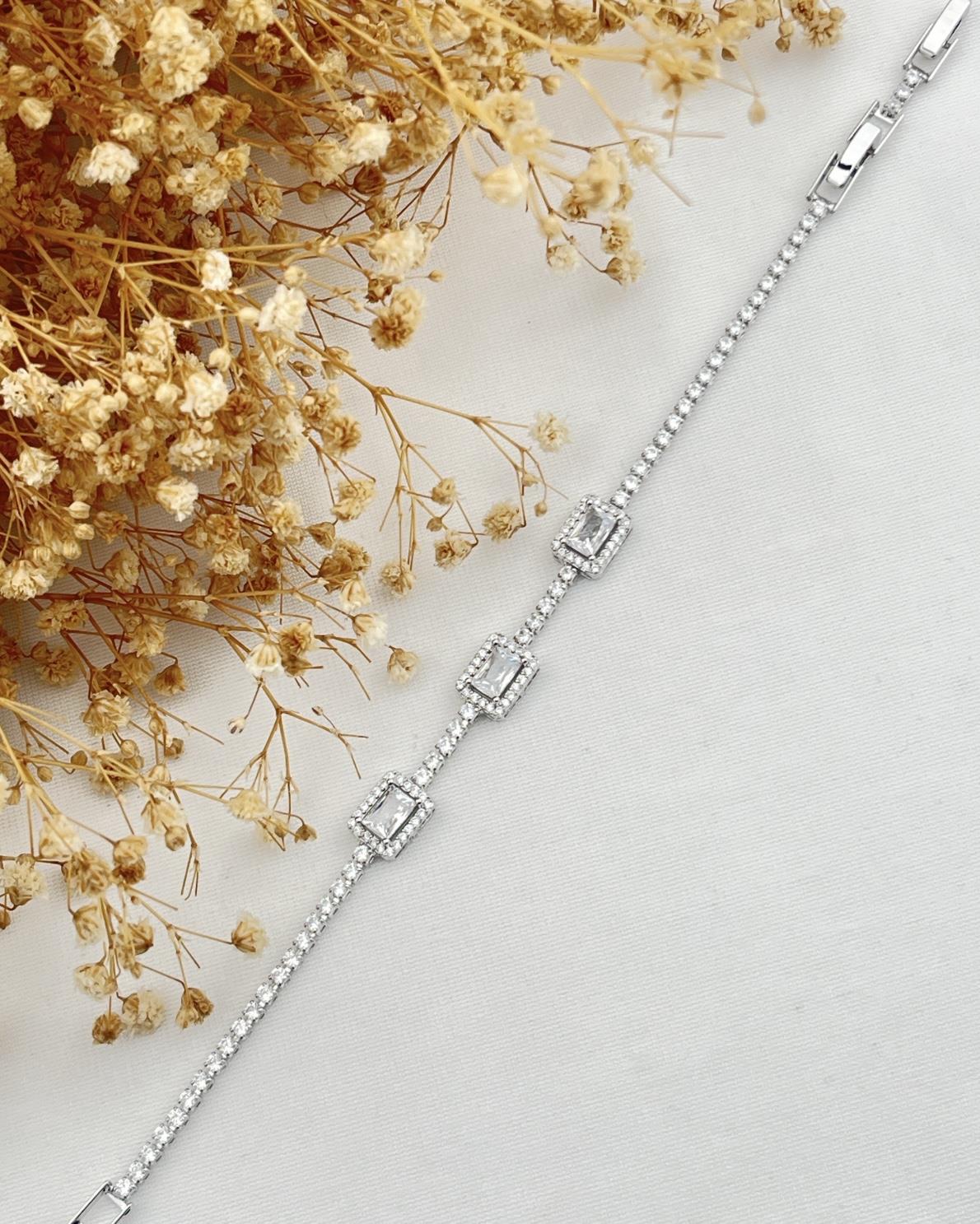 MİNİMAL VİP PIRLANTA GÖRÜNÜMLÜ BİLEKLİK