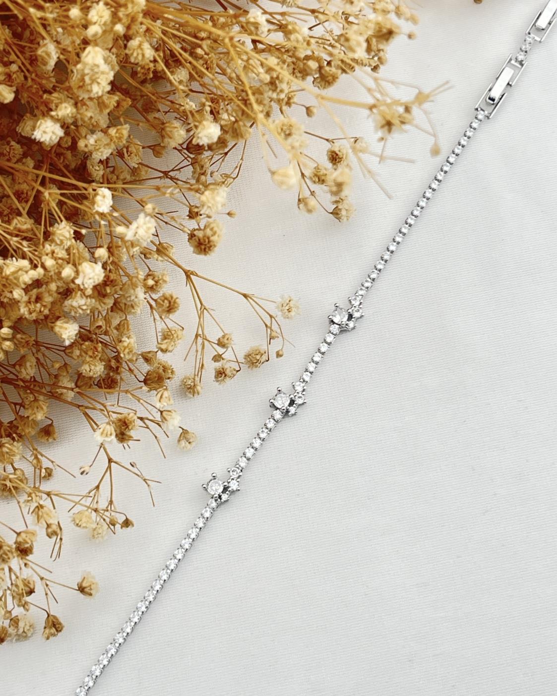 MİNİMAL VİP PIRLANTA GÖRÜNÜMLÜ BİLEKLİK