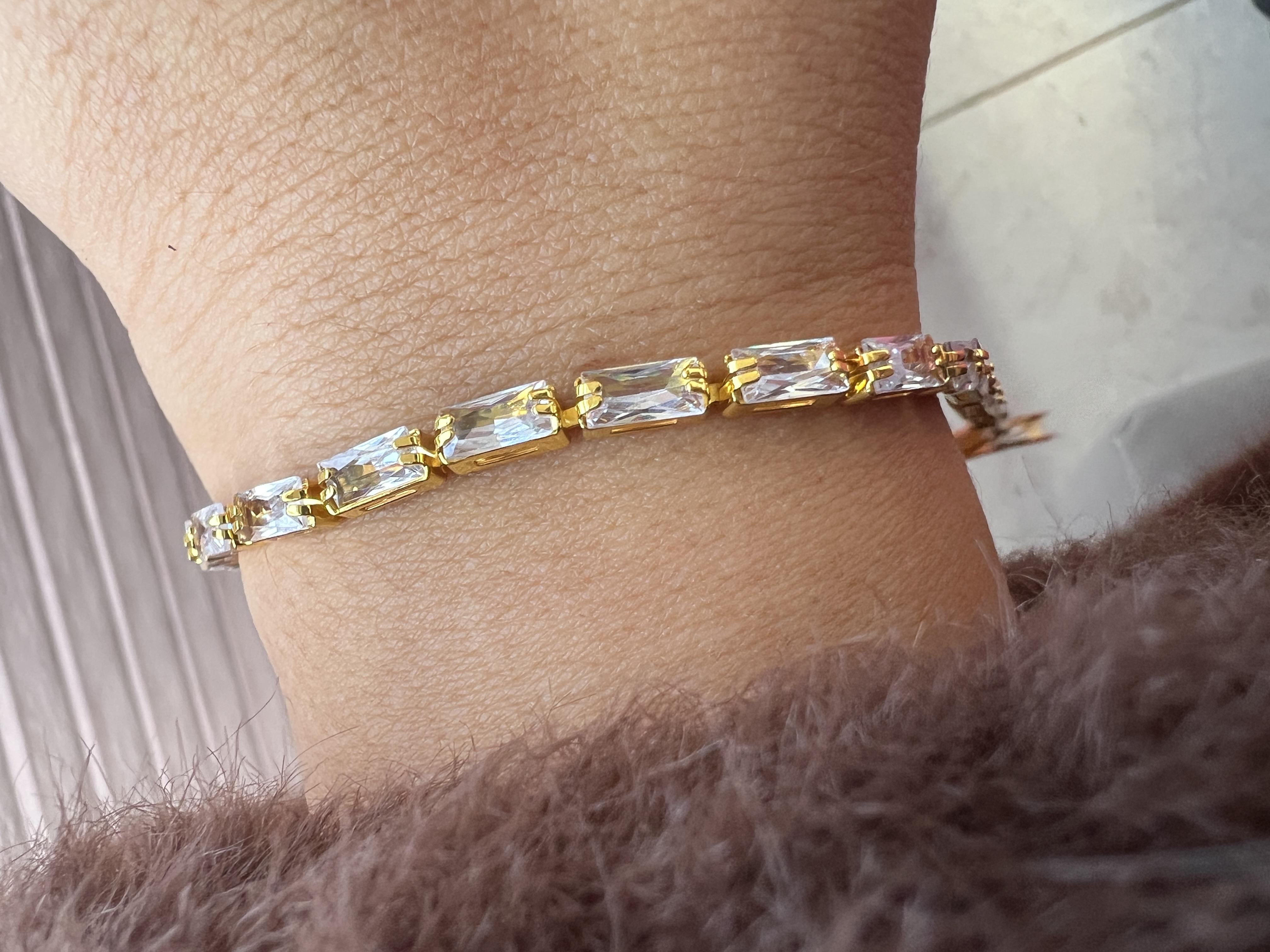 SON TEK KALAN BİLEKLİK