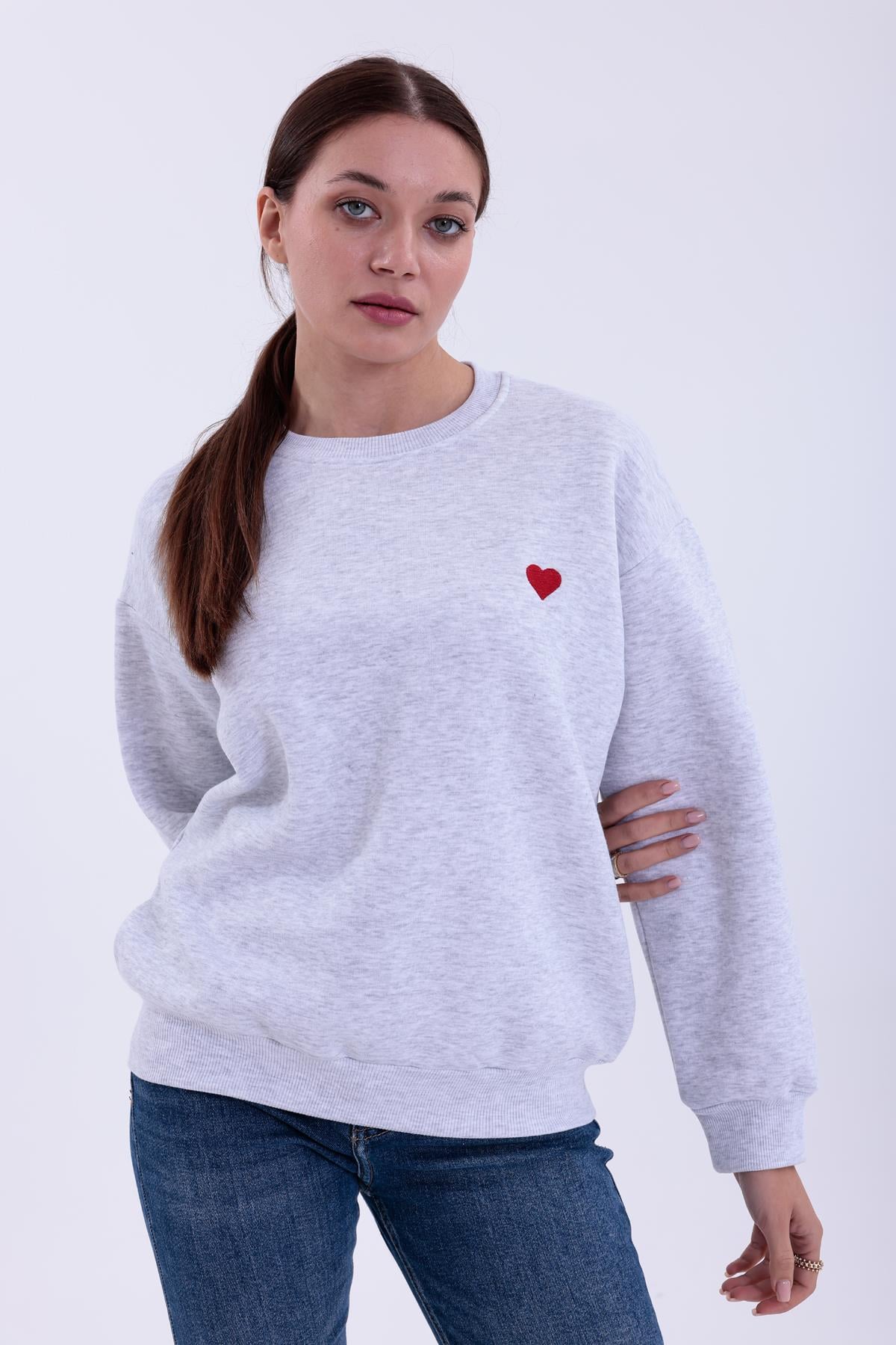 FİHA/5032-KADIN 3 İPLİK ŞARDONLU SIFIR YAKA KALP NAKIŞLI SWEAT - KARMELANJ