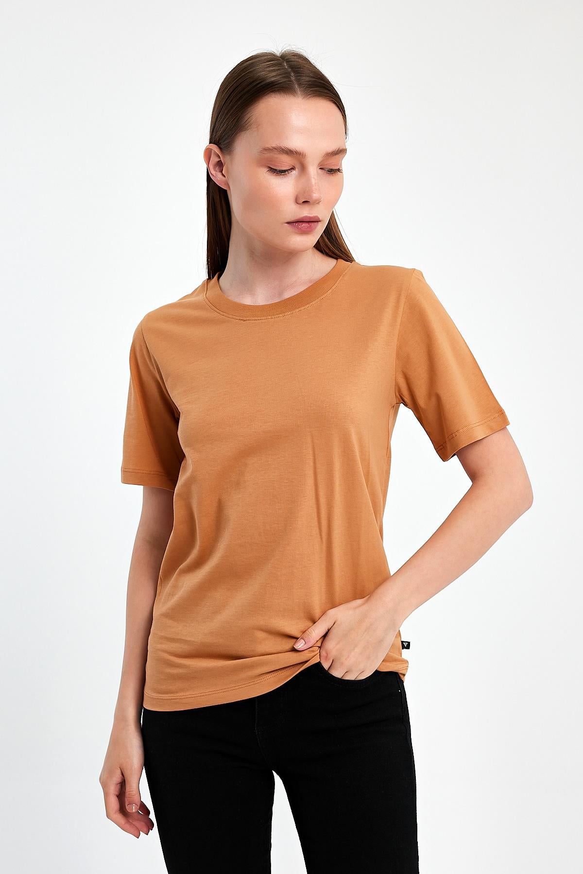 FİHA/3015-KADIN SIFIR YAKA T-SHIRT - MACCHİATO