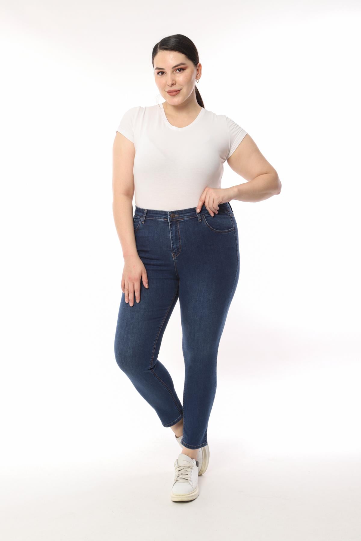 FİHA/4026-KADIN BATTAL TAŞLAMALI JEANS - KOYU MAVİ