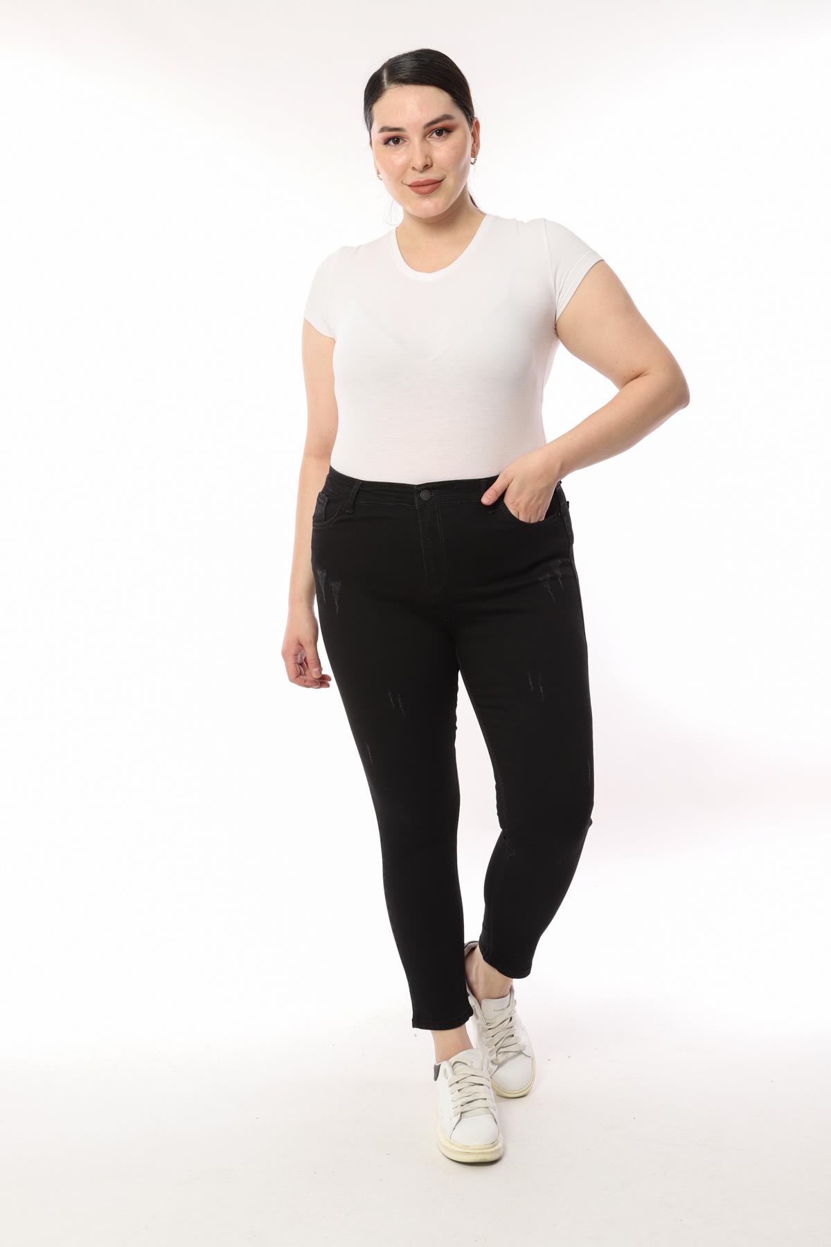 FİHA/4031-KADIN BATTAL TIRNAKLI TAŞLAMALI JEANS - SİYAH