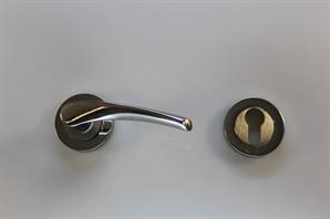 Kapı Kolu Bravo Rozetli Nikel Saten Yale