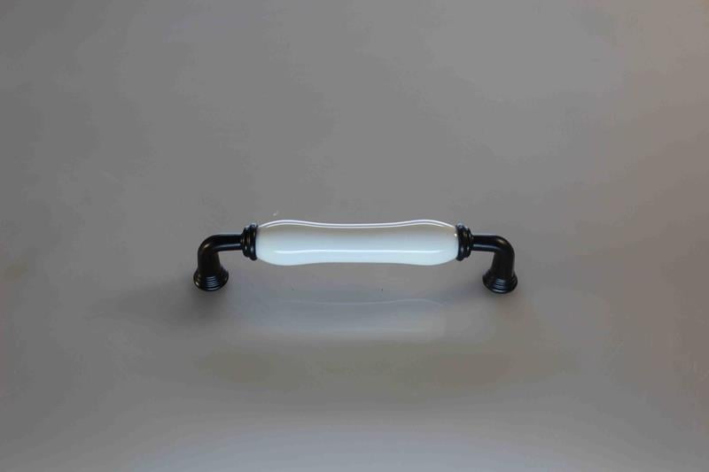 Tomurcuk Porselen Kulp 128 mm Siyah Desensiz 000