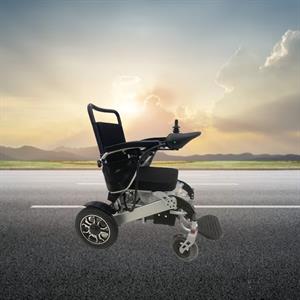 LEO 705 Akülü Tekerlekli Sandalye (Uzaktan Kumandalı)