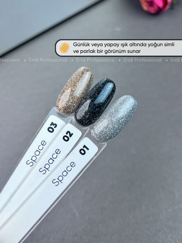 Kalıcı oje Işığı yansıtan serisi 15 ml Space 03