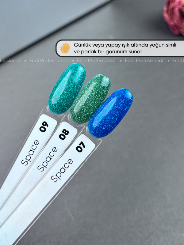 Kalıcı oje Işığı yansıtan serisi 15 ml Space 07