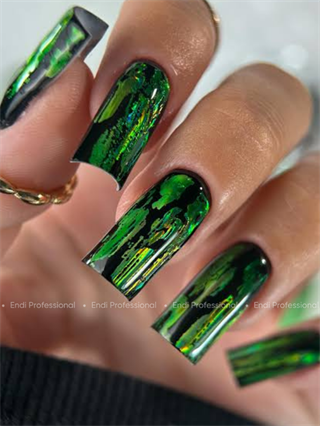 Kalıcı oje Vitray Glazed serisi 15 ml Green