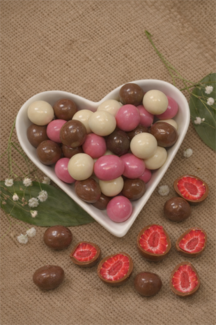 ÇİKOLATALI ÇİLEK