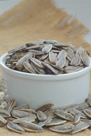 Siyah Tuzlu Çekirdek (500g)