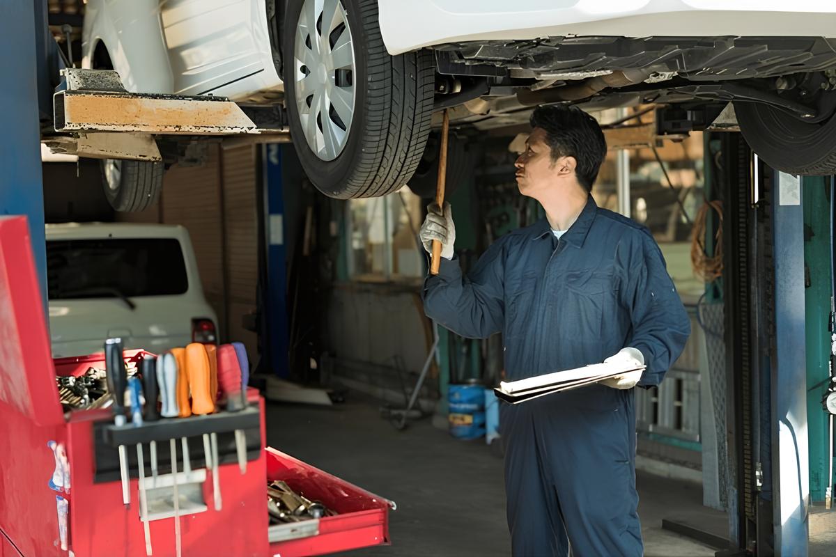 arac-tamiri-yapan-usta