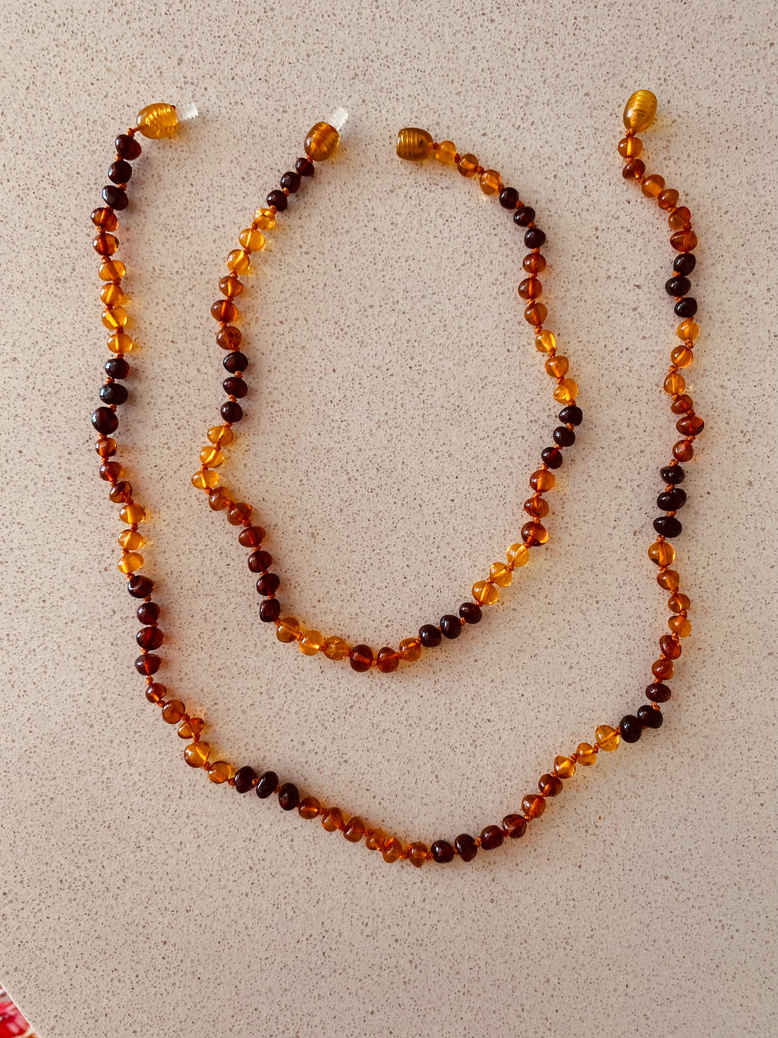 Kehribar Kolye +3 yaş 3 Cognac & 3 Cherry 36 cm((bebeğiniz kesinlikle 36 ayını doldurmuş olmalıdır.)