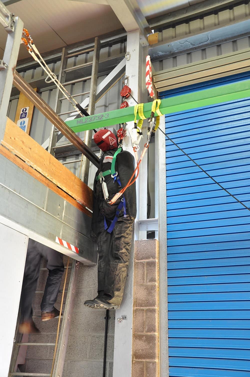 Drop Test Eğitim Mankeni