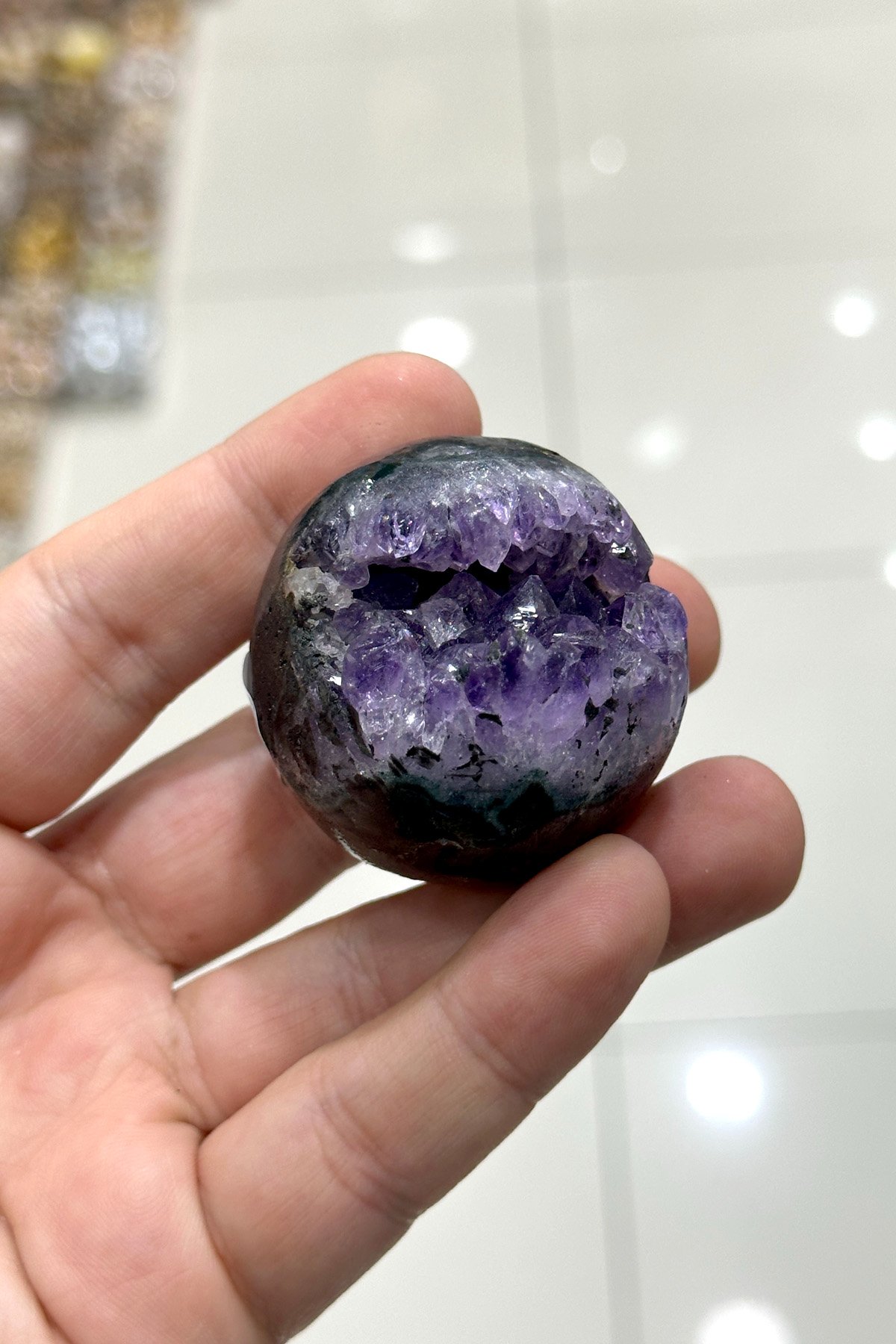 Ametist Taşı Deliksiz Küre Kesim Ham Kütle Dekoratif Obje - 119 Gram