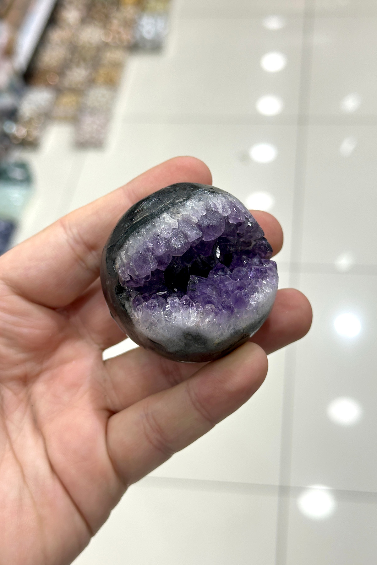 Ametist Taşı Deliksiz Küre Kesim Ham Kütle Dekoratif Obje - 187 Gram