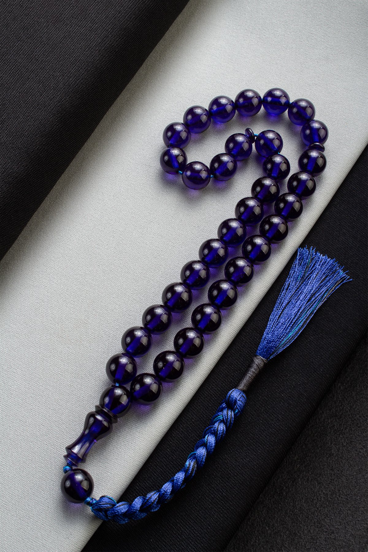 Ateş Kehribar Lacivert Küre Kesim 12mm 33 lu Tesbih