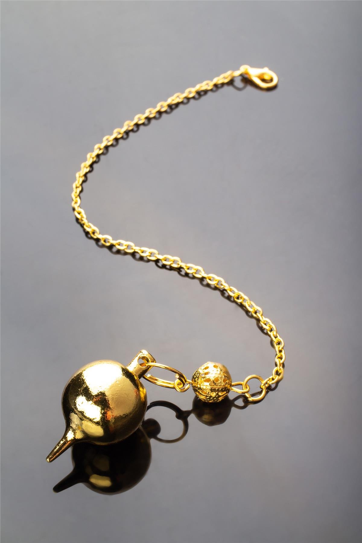 Çelik Sivri Uçlu Küre Altın Sarkaç