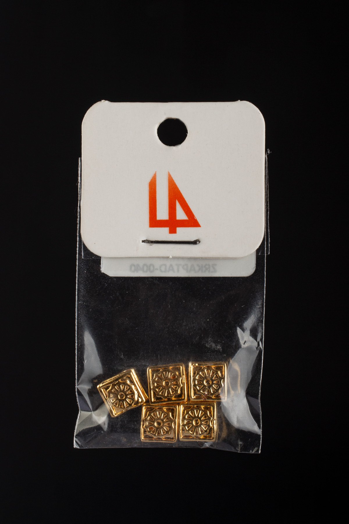 Gold Dikdörtgen Dümen Figürlü 7x7mm Takı Aparatı