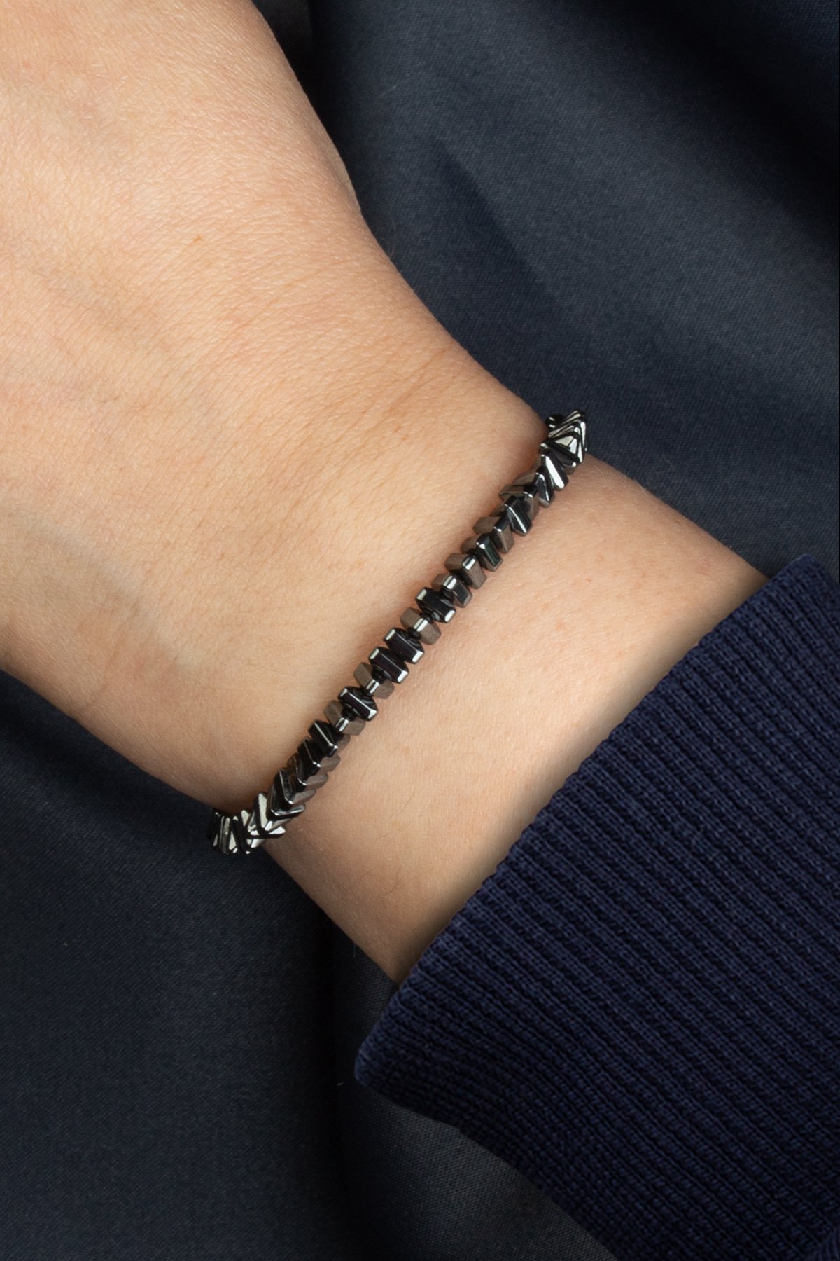 Hematit Doğal Taş Füme Üçgen Prizma Kesim 4x3mm Makrome Bileklik