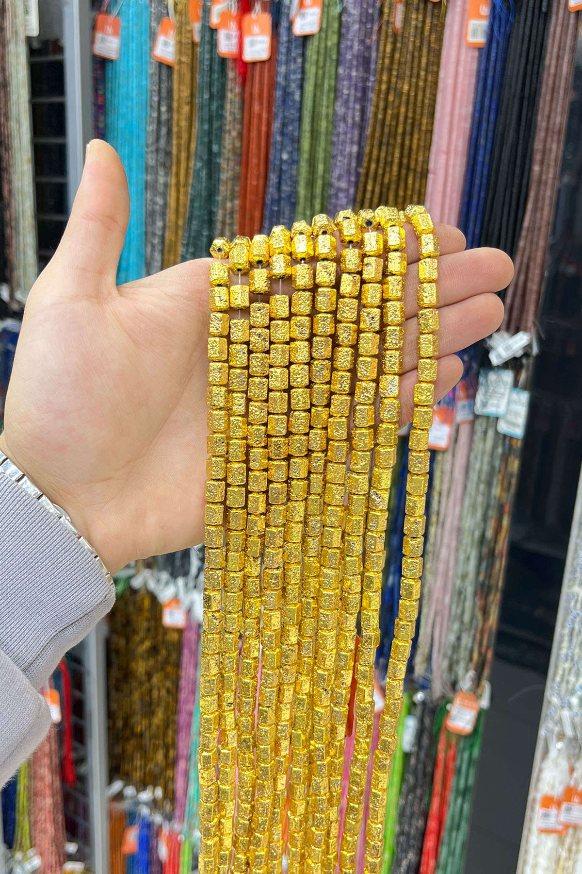 Hematit Taşı Altıgen Kesim 8x6mm-Pütürlü Sarı Doğal Taş Dizi