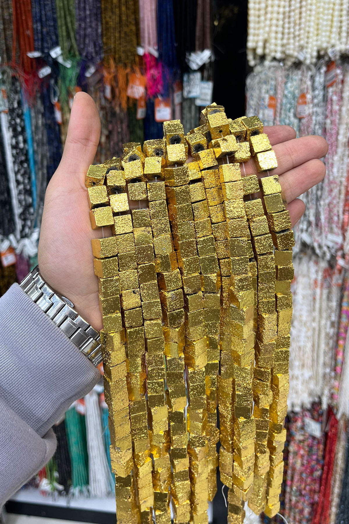 Hematit Taşı Küp Kesim 10x10mm-Pütürlü Sarı Doğal Taş Dizi