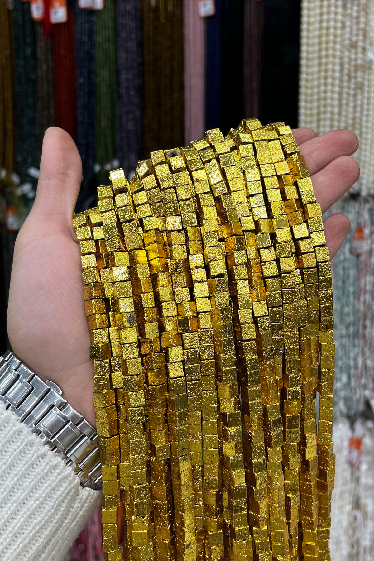 Hematit Taşı Küp Kesim 8x8mm-Pütürlü Sarı Doğal Taş Dizi