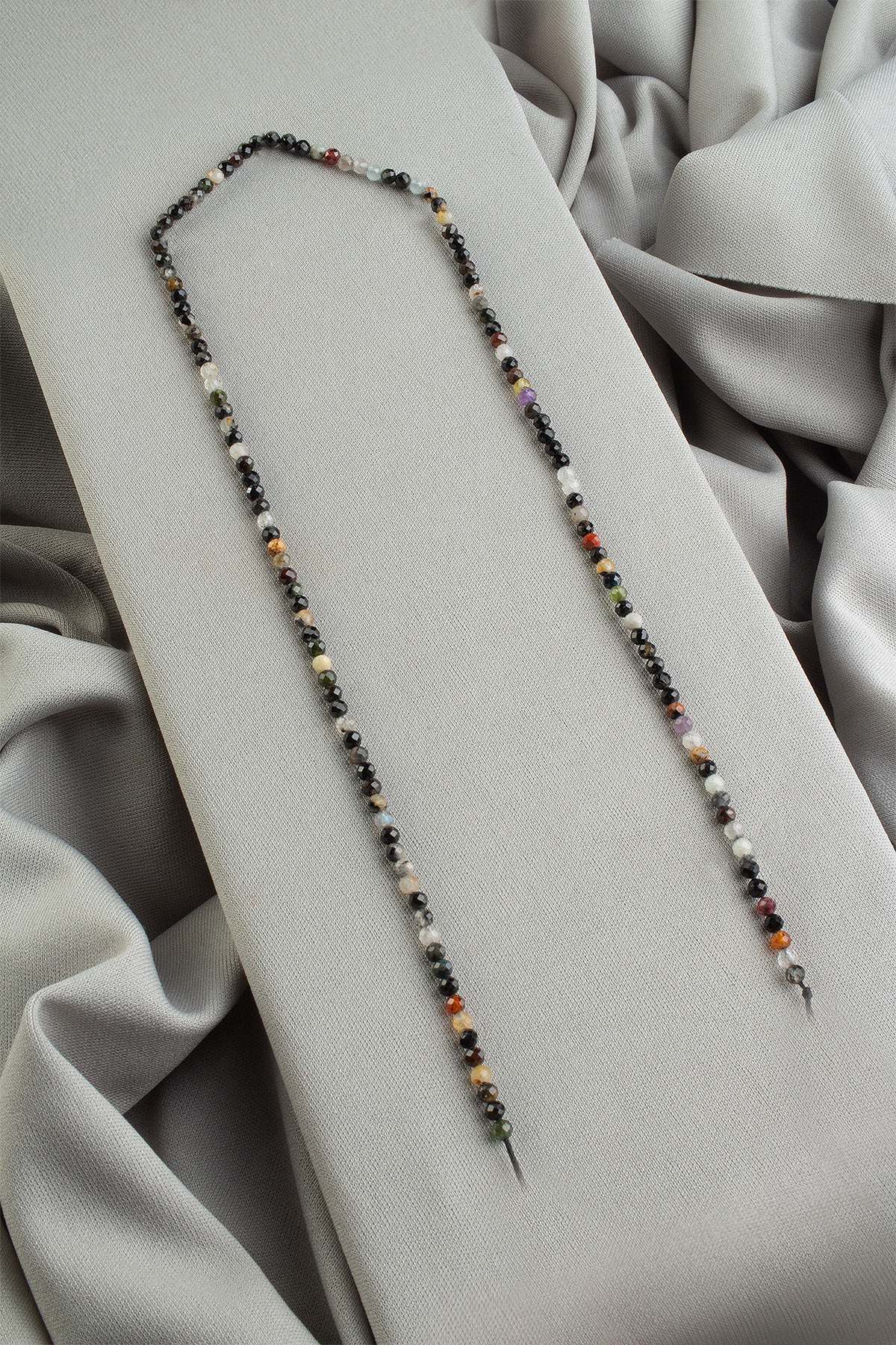 Karışık Kuvars Doğal Taş Parlak Küre Kristal Kesim 3mm Dizi AB