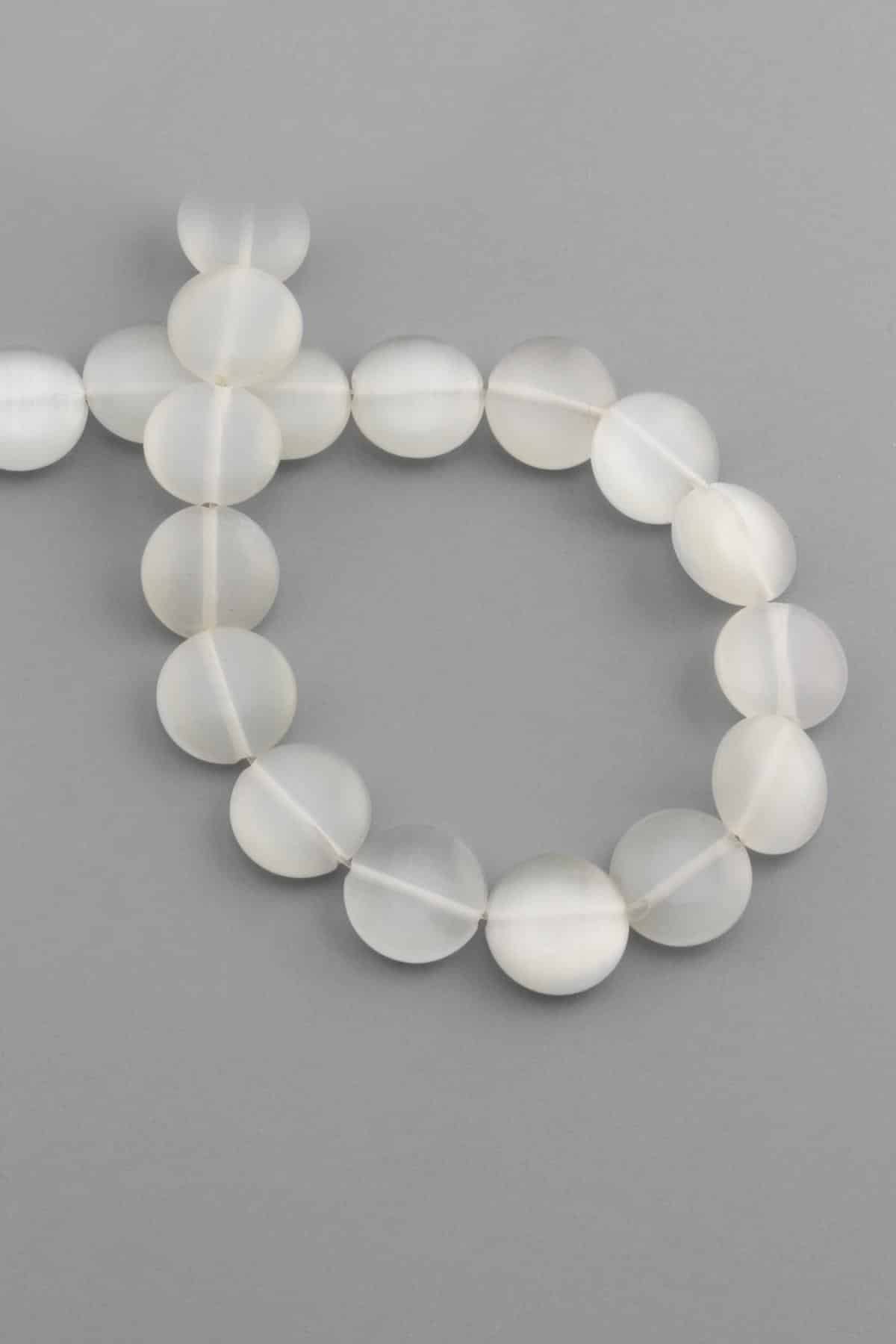 Kedi Gözü Doğal Taş Parlak Koyu Beyaz Daire Kesim 15x5mm Dizi [AB]