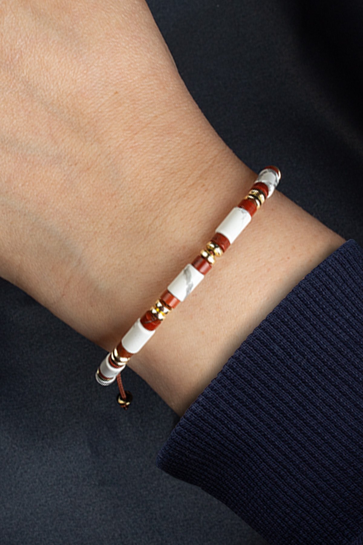 Kırmızı Jasper - Havlit Doğal Taş Silindir Kesim Makrome Bileklik