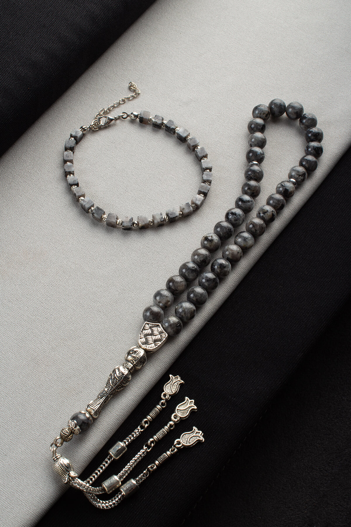 Larvakit Doğal Taş Zincir Bileklik & Larvakit 33 lu 8mm Tesbih Seti