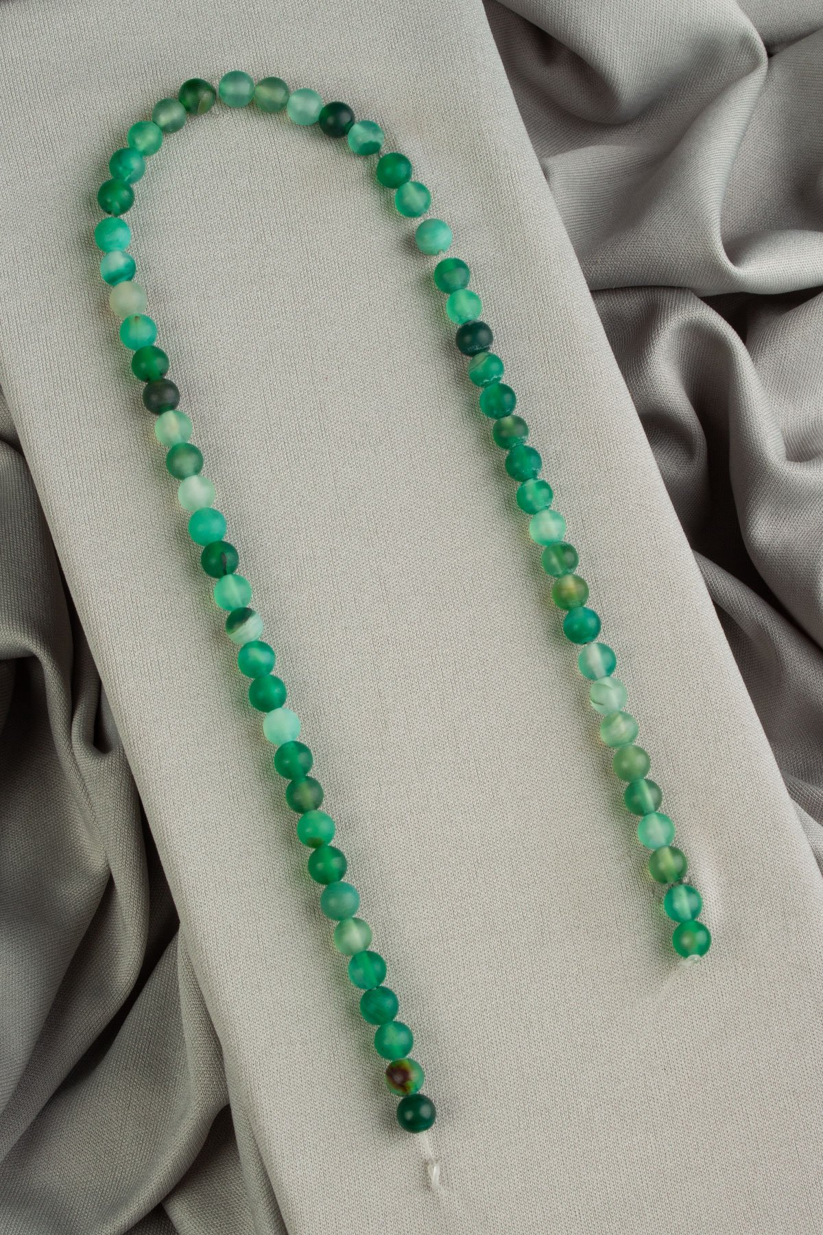 Madagaskar Akik Doğal Taş Mat Yeşil Küre Kesim 6mm Dizi