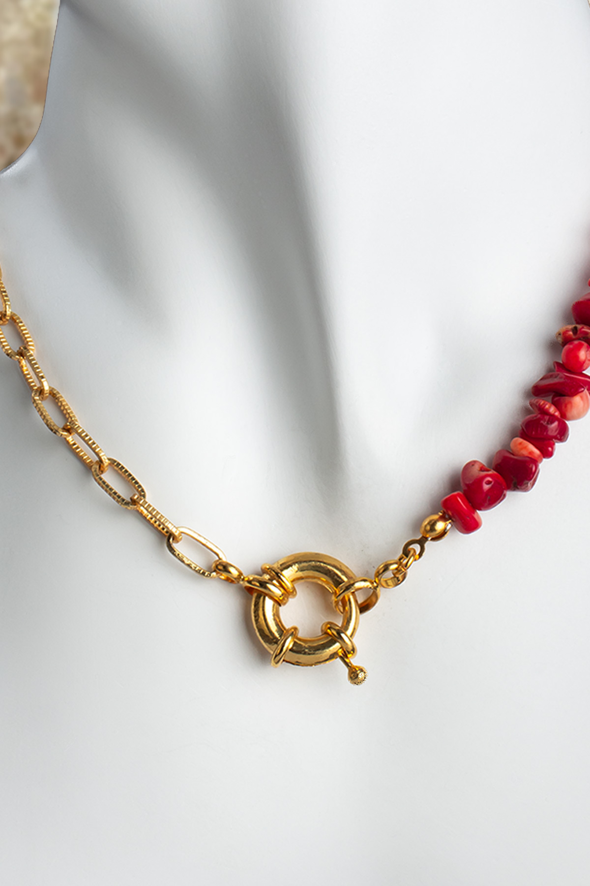 Mercan Doğal Kırık Taş Gemici Dümeni Kapamalı Kolye