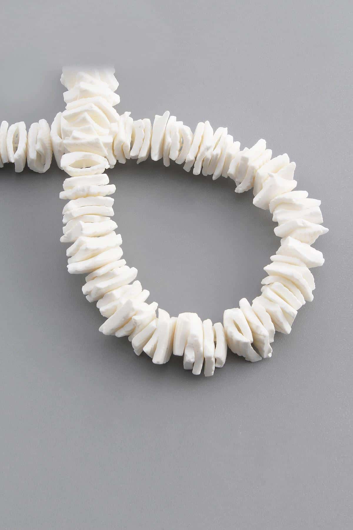 Mercan Doğal Taş Mat Beyaz Dore Kesim 12x13mm Dizi [AB+]