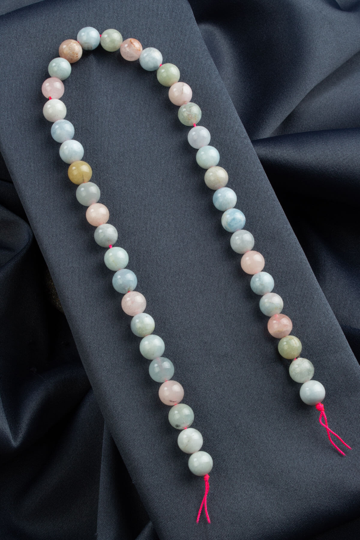 Morganit Doğal Taş Parlak Karışık Küre Kesim 10mm Dizi