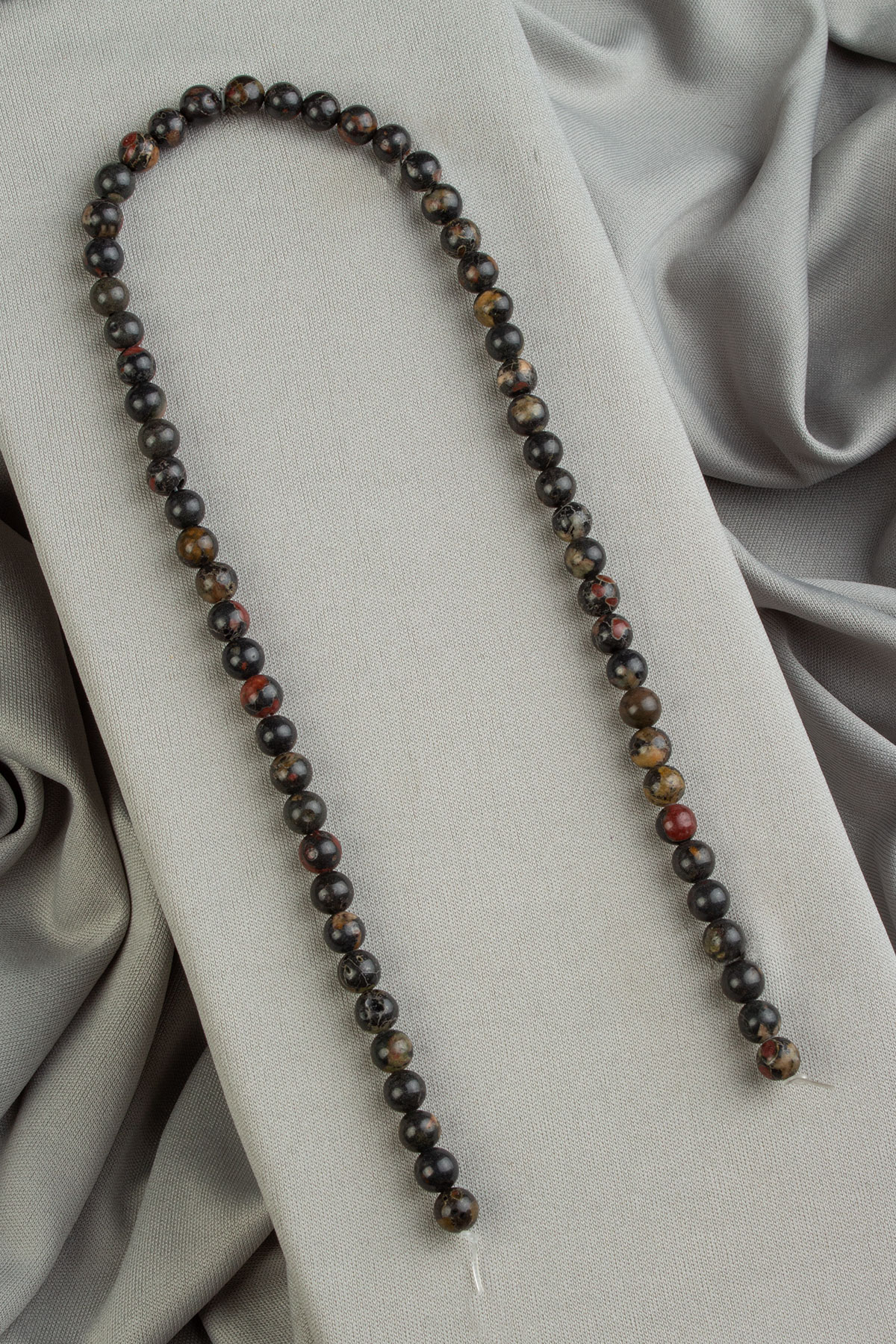 Obsidyen Doğal Taş  Kırmızı Benekli Küre Kesim 6mm Dizi AB+