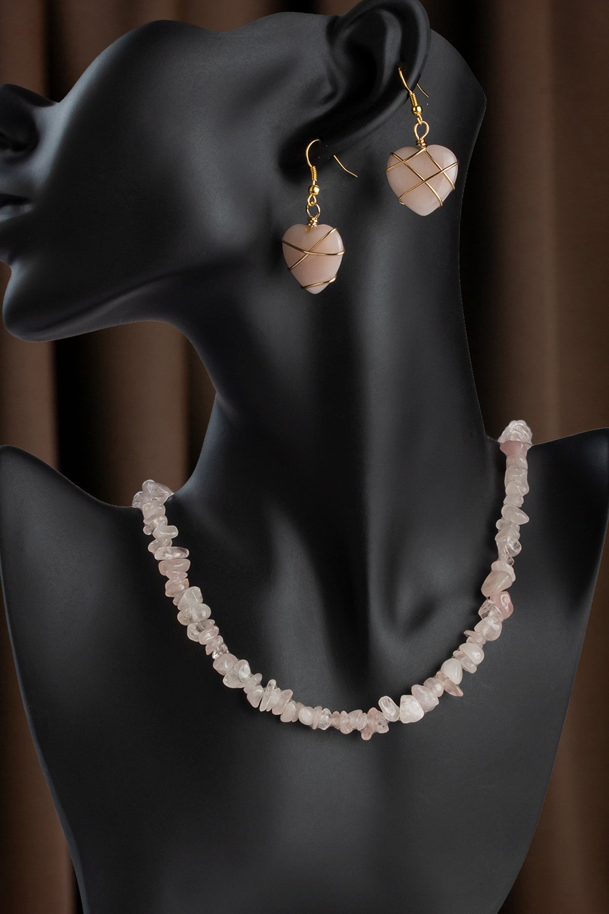 Pembe Kuvars Taşı Zincir Kapamalı Kolye & Doğal Taşlı Kalp Motifli Küpe Hediye Seti