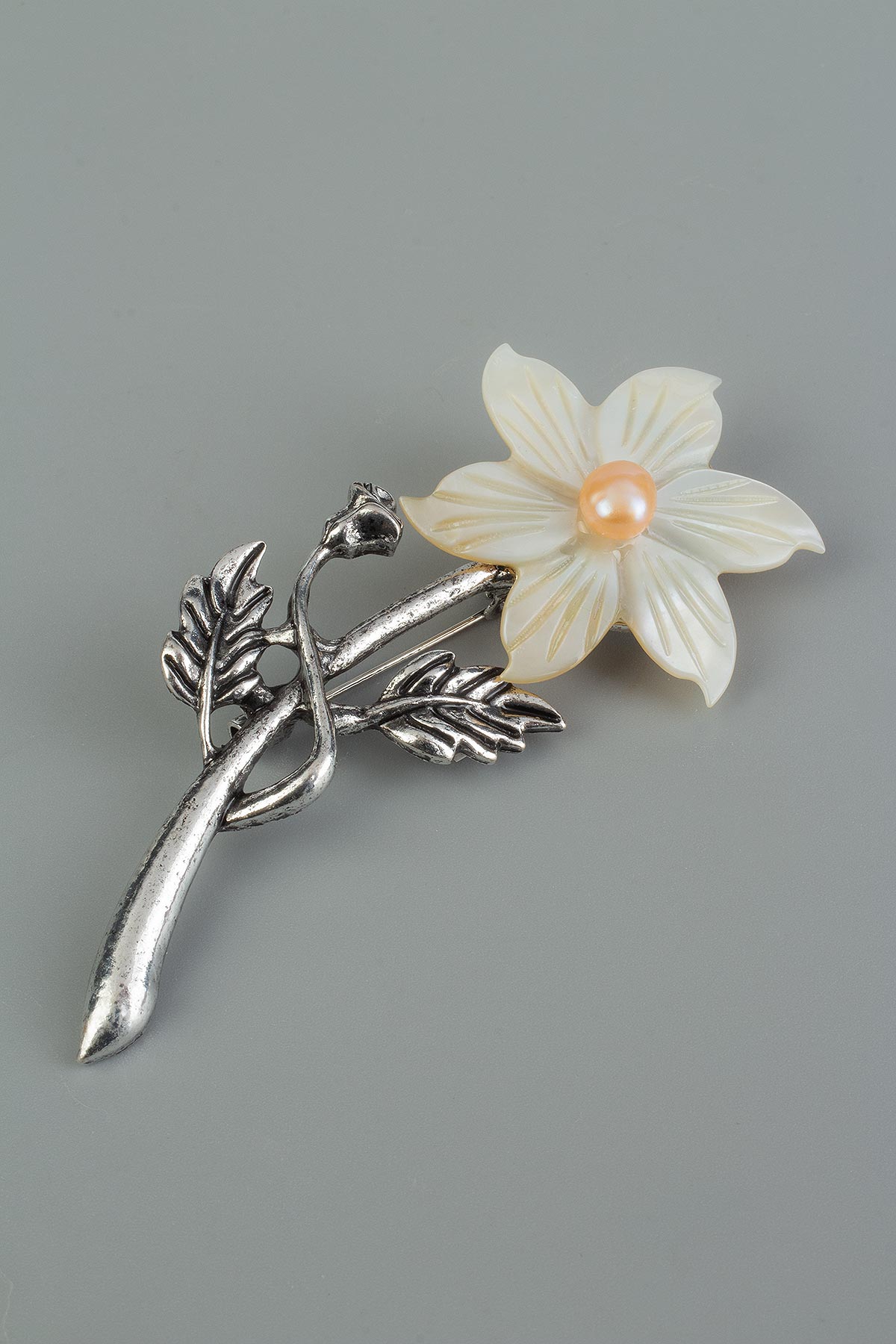 Sedef Doğal Taş Beyaz Broş