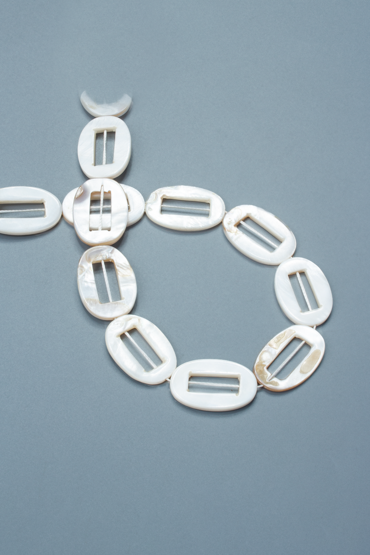 Sedef Doğal Taş İçi Boş Elips Kesim 20x30mm Dizi