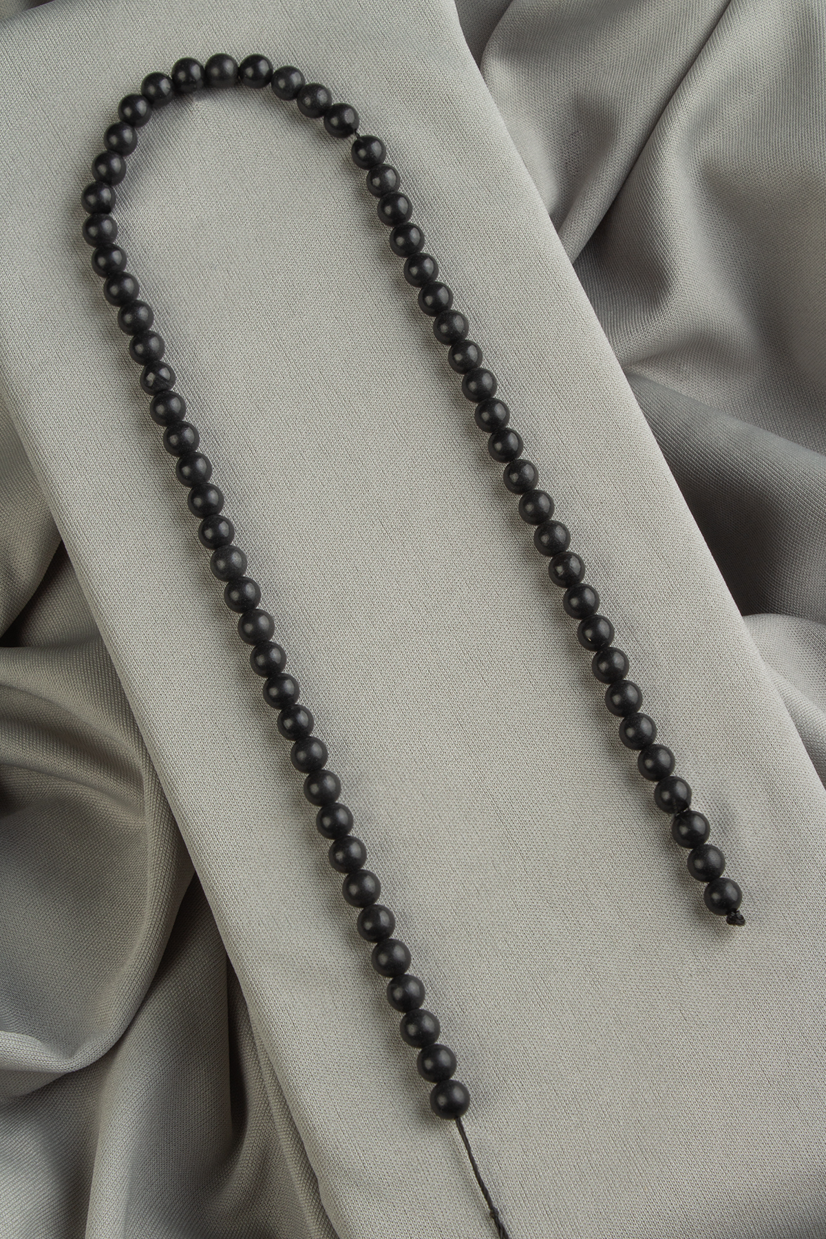 Shungit Doğal Taş Parlak Küre Kesim 6mm Dizi [AA]